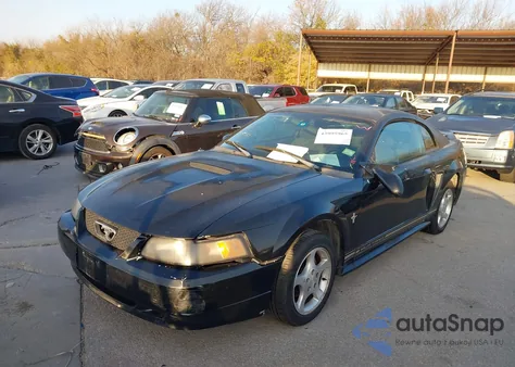 2000 Ford Mustang z USA, uszkodzony, nr VIN 1FAFP4045YF185211